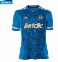 om exte 187x200 Les soldes Marseille commencent demain : où trouver un maillot de lOM en soldes ?