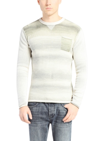 Pull en maille de laine vierge